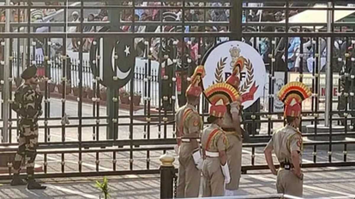 अटारी-वाघा सीमा पर रिट्रीट समारोह के दौरान बंद रहेंगे गेट, दोनों कमांडर नहीं मिलाएंगे हाथ